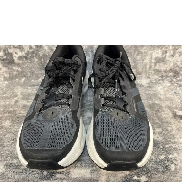 On Cloud runner 2 Women Size 8 Black White Running Shoes Sneakers Athleisure Gym - Picture 2 of 9